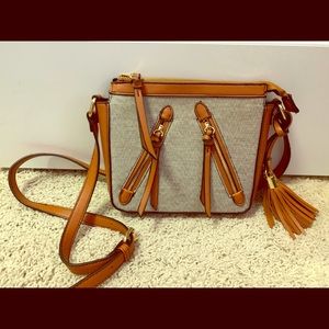 Crossbody purse